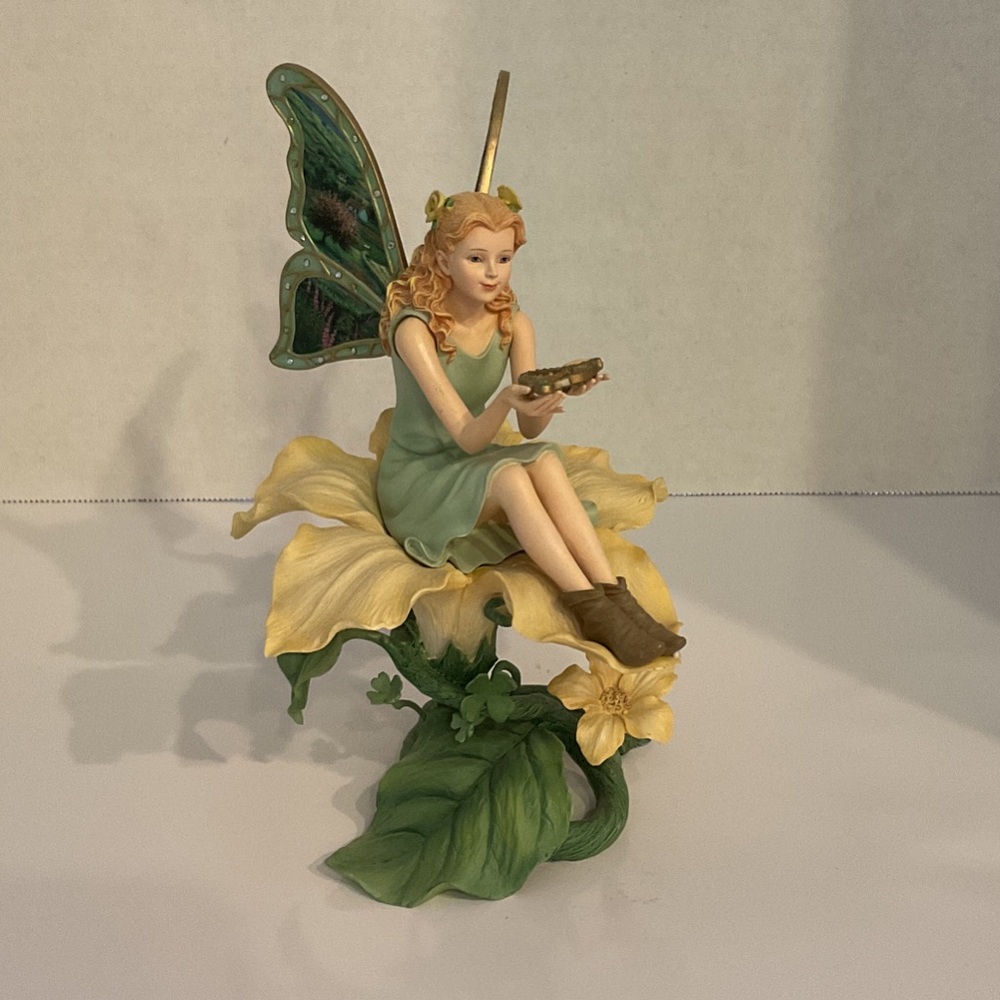 Lena Liu “The Bradford Exchange “ 2007 Fairy Figurine on Flower